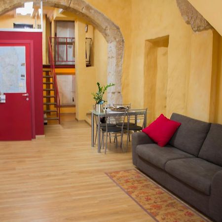 Appartamento Rosso Buoni E Cattivi Cagliari Oda fotoğraf